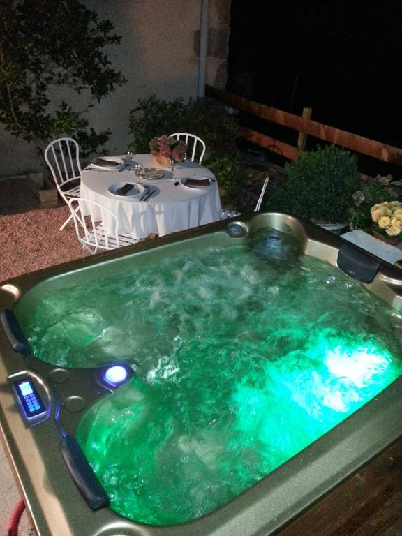 Relais St Jacques - Roanne Bed & Breakfast Saint-Haon-le-Châtel Dış mekan fotoğraf