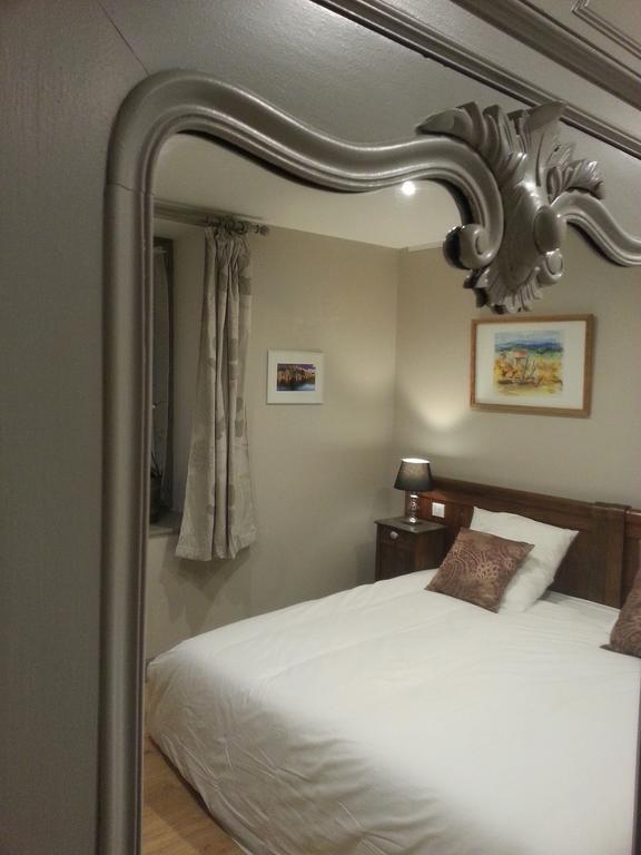 Relais St Jacques - Roanne Bed & Breakfast Saint-Haon-le-Châtel Oda fotoğraf